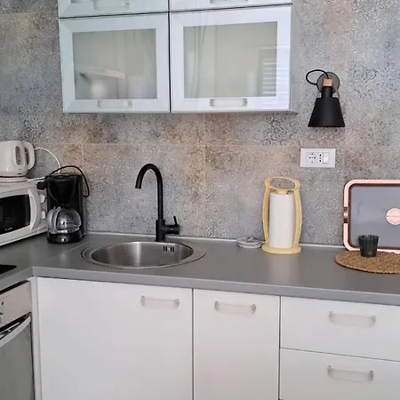 Makarska, One Minute To The Apartman *